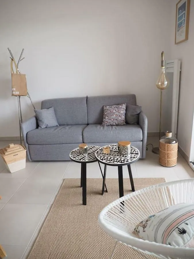 La Londe La Mer : Appartement Proche Plages & Vue Superbe Sur Les Iles D'Or 0*, La Londe-les-Maures